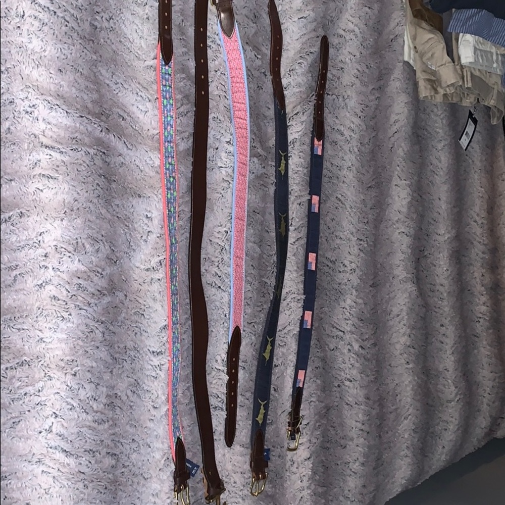 Vineyard vines belt